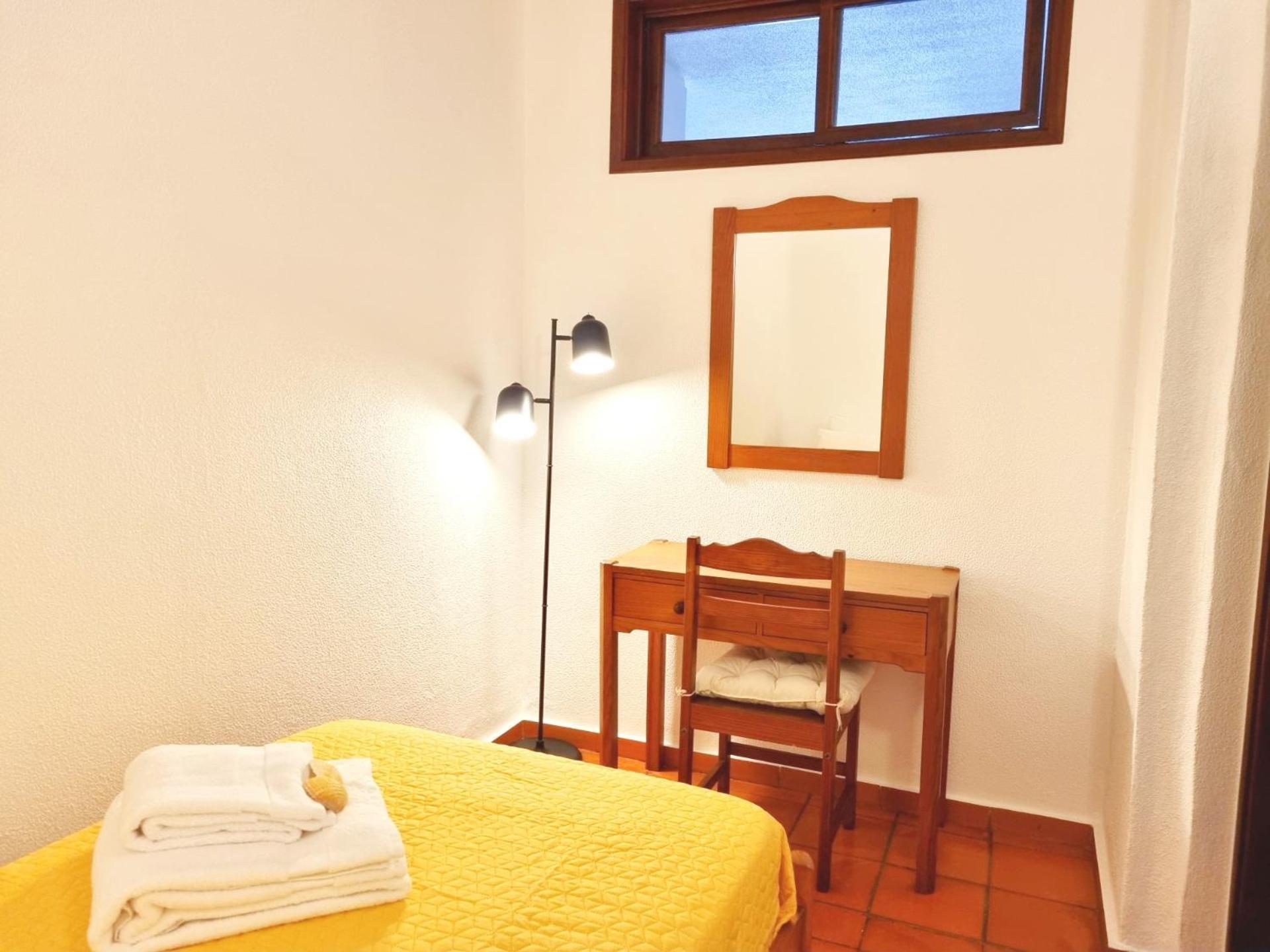 Corte Real O - Sea & Old Town View